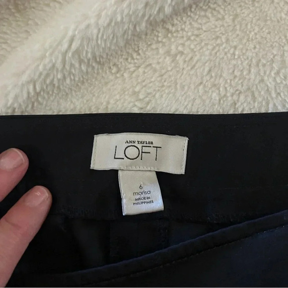 EUC Ann Taylor LOFT black “Marisa” pants. Straight leg. 9” rise. Flat front.Sz 6 - Picture 8 of 12